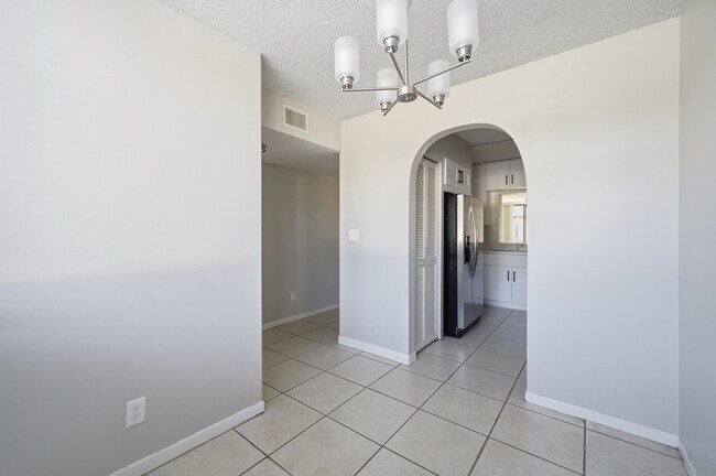 Photo - 3300 NW 46th St