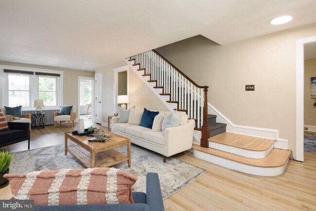 Photo - 516 E Lancaster Ave House