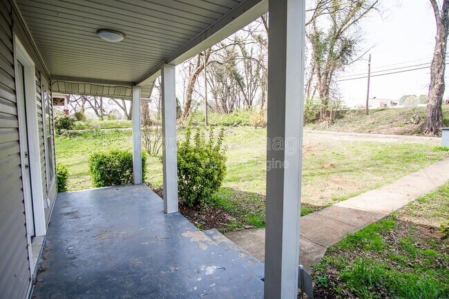 Photo - 5804 Old Rutledge Pike