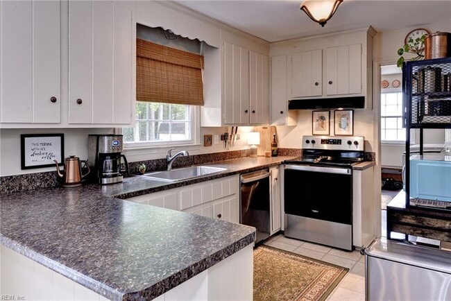 Photo - 2525 Lauderdale Dr