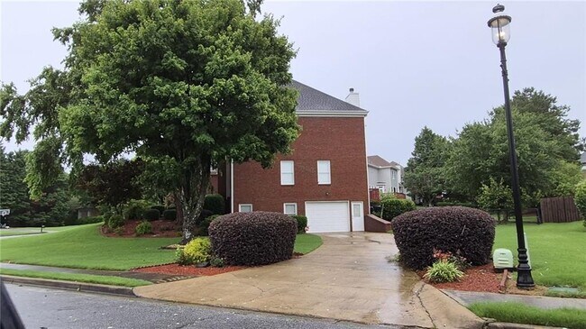 Photo - 5760 Dovnick Dr SW