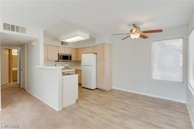 Photo - 5150 Mandalay Springs Dr Unidad 203