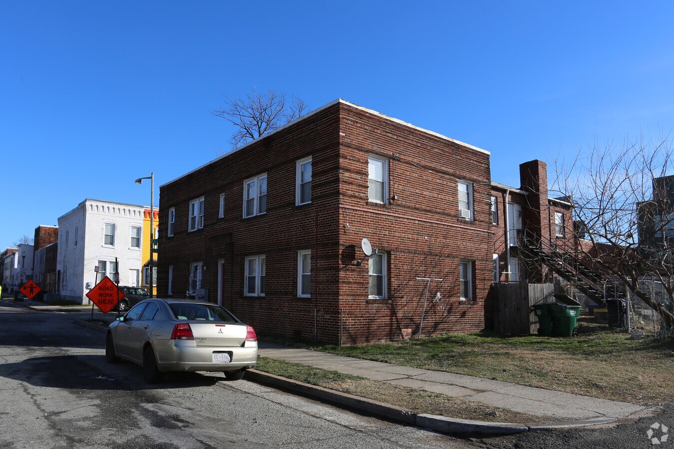 Photo - 1041 16th St NE