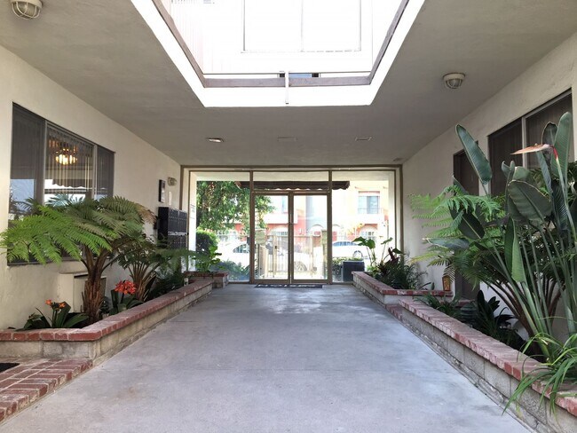 Magnolia Apartments