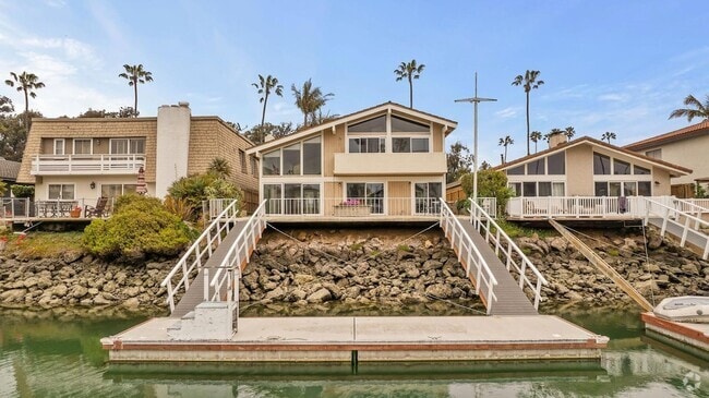 Building Photo - 2957 Seaview Ave Rental