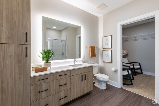 1BR, 1BA - 720SF