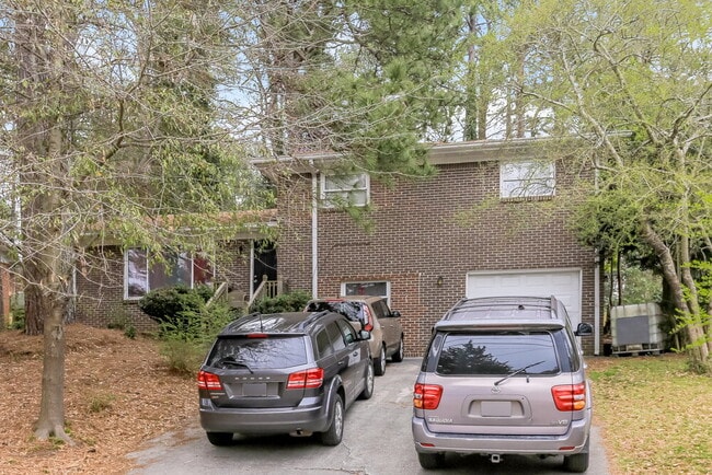 Building Photo - 2894 Cohassett Ln