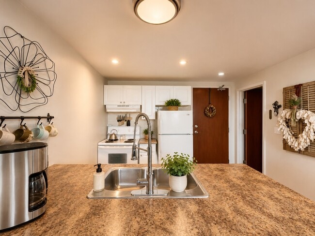 Photo - 302-78 Dalhousie St Brantford ON N3T 2J2 Unit 302