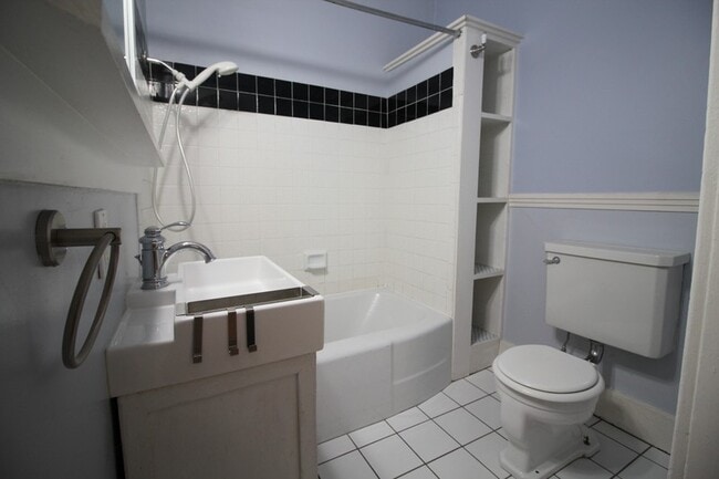 Photo - 851 E 3rd Ave