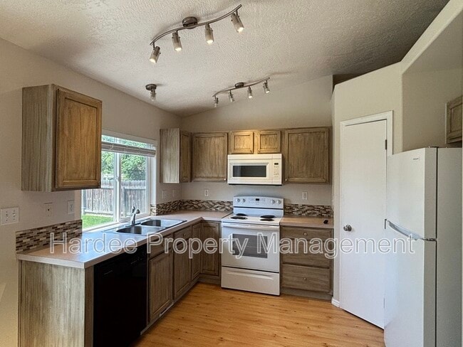 Photo - 2411 W Baystone Dr