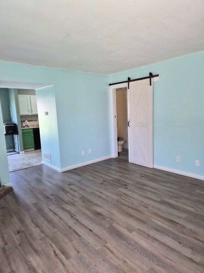Photo - 1030 SW Amhurst Ct