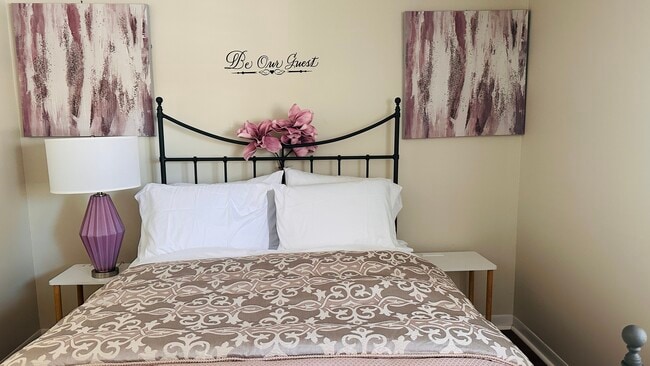 Photo - 108 E 21st St