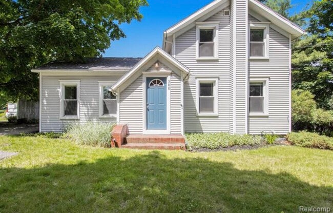 Photo - 388 Hillsdale St