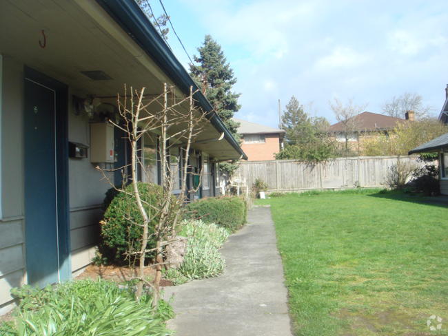 Building Photo - 6542 Ravenna Ave NE Unit #2 Rental