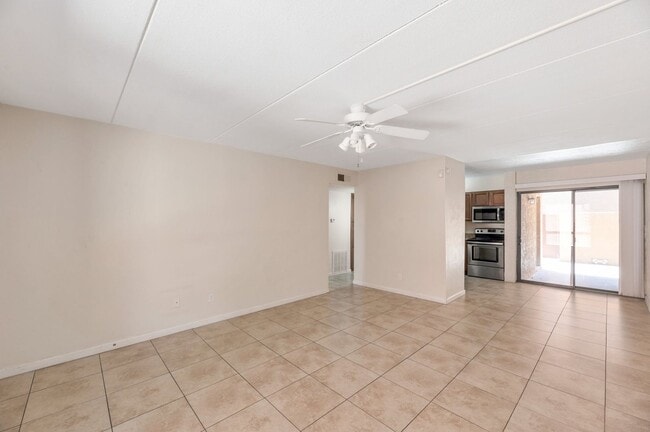 Photo - 2-bedroom, 2-bathroom in Prime location!