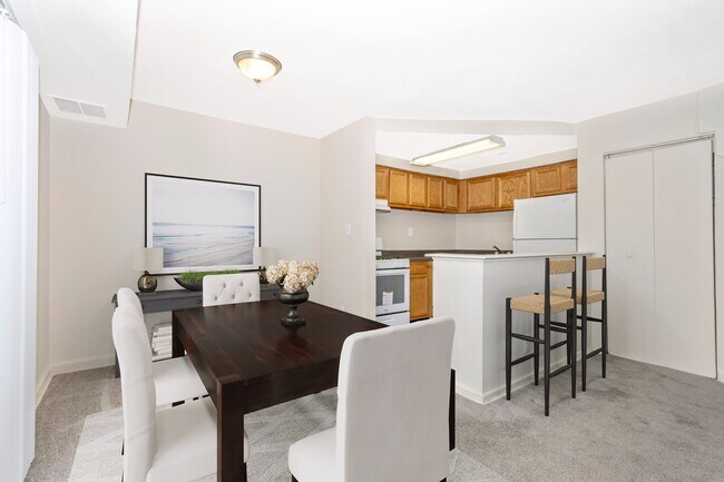 Elegant Dining Room | Forestville MD Apartments For Rent | Avenue Apartments