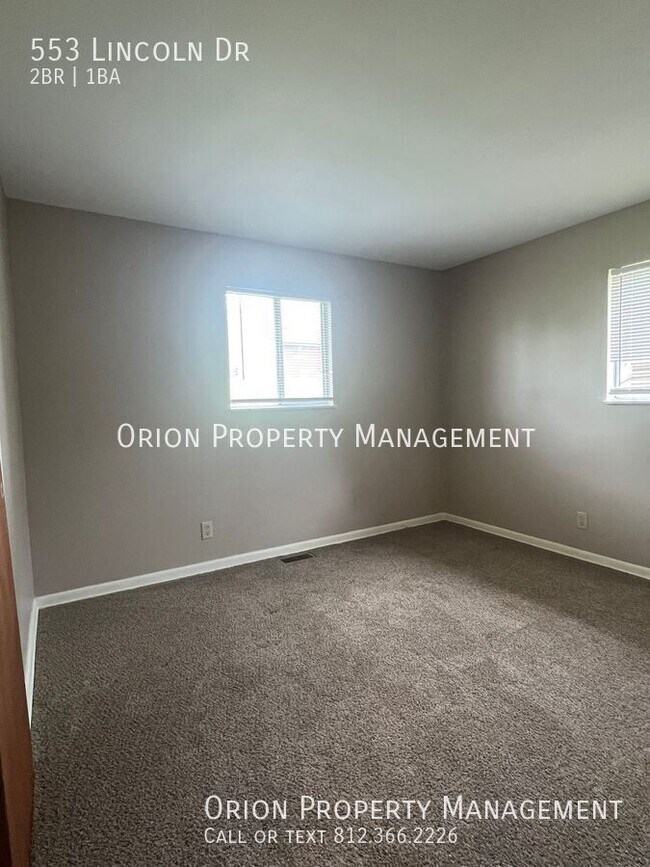 Photo - 553 Lincoln Dr