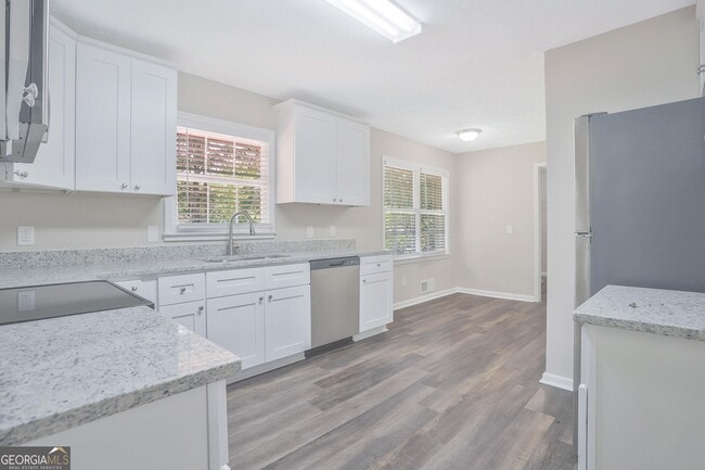 Photo - 2907 Barcelona Way