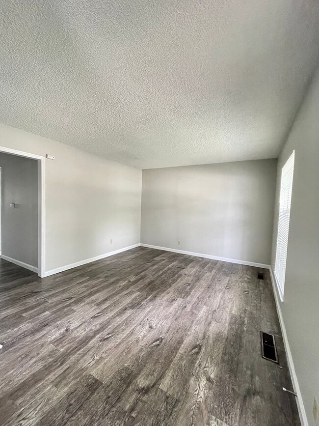 Photo - 4-Bedroom Home on the South Side - Available In May