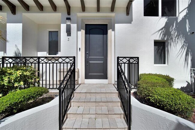 Photo - 425 N Ocean Blvd