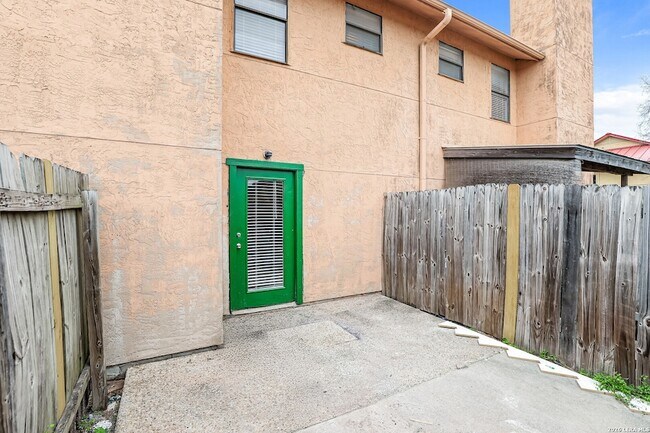 Photo - 7802 Richard Frank Way