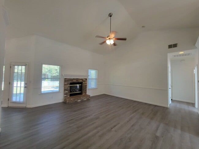 Photo - 5038 W Lark Ave