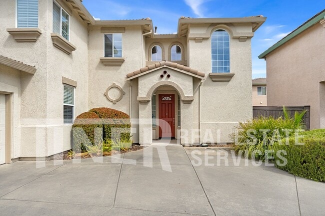 Photo - 35 Sabre Ct