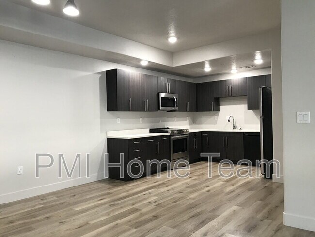 Photo - 2874 Kiesel Ave Unidad 303