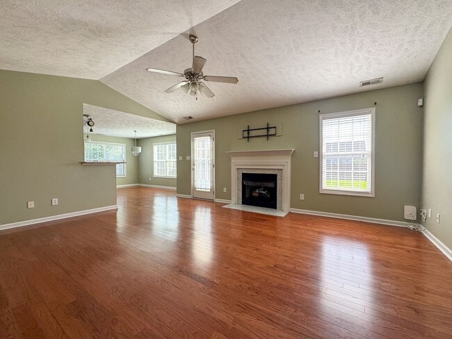 Photo - Beautiful 4 Bed 2 Bath Home in Fayetteville