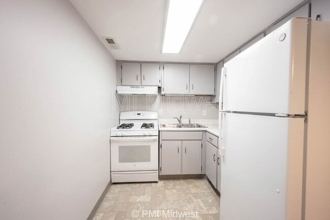 Photo - 324 Progress Rd Unidad A7