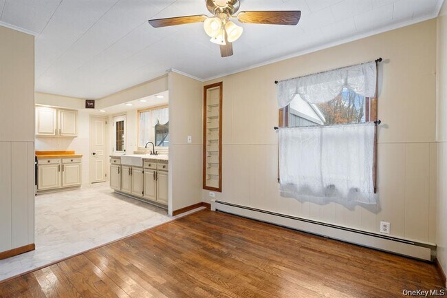 Photo - 7 Red Top Rd