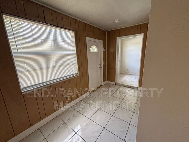 Photo - 1489 Silver Beach Rd