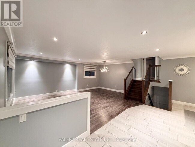 Photo - 17 Beechbank Crescent