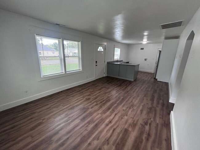 Photo - 700 N Moore Rd