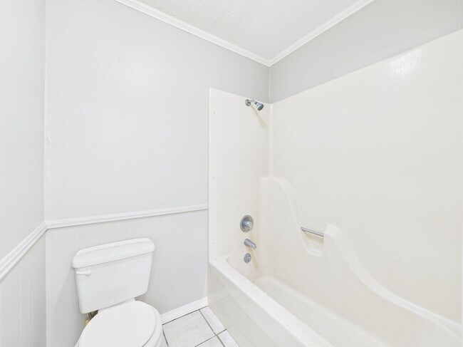 107 Guillot Rd