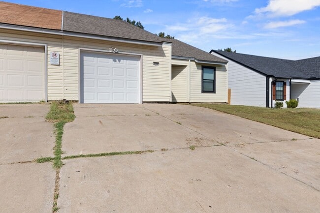 Photo - Fully Renovated 3 Bedroom Duplex in the he...