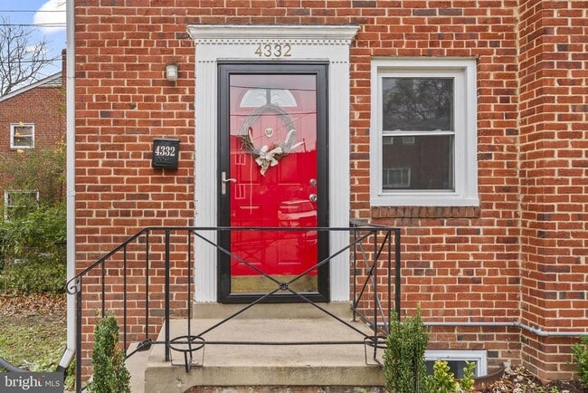 Photo - 4332 Utica Ave