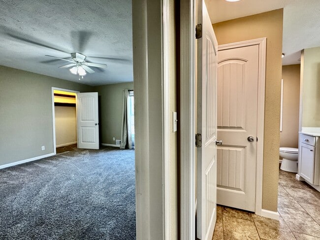 Photo - 302 Bluebird Ct