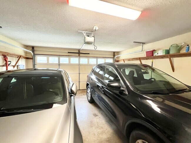 Photo - 6500 Lakewood Dr