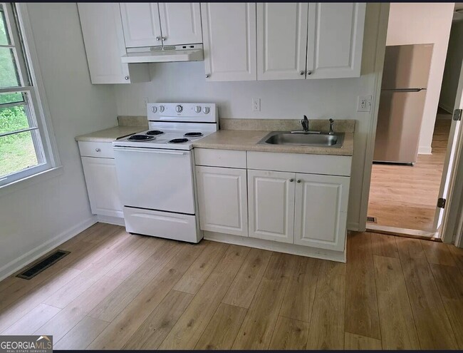 Photo - 3210 Baker Rd NW