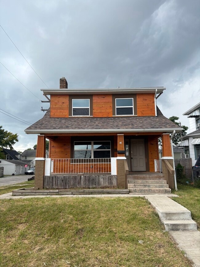 Building Photo - 73 N Oakley Ave Rental