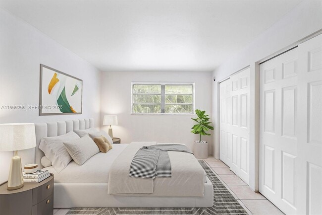 Photo - 1715 N 16th Ave Unit 304