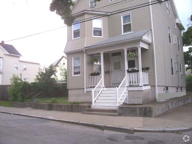 Building Photo - 125 Carleton St Unit 3 Rental