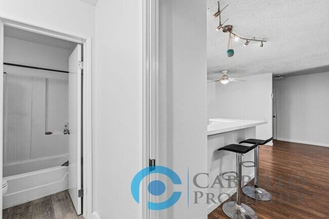 Photo - 1775 Diamond St