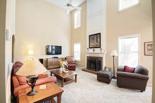 Photo - 1364 Glenover Way