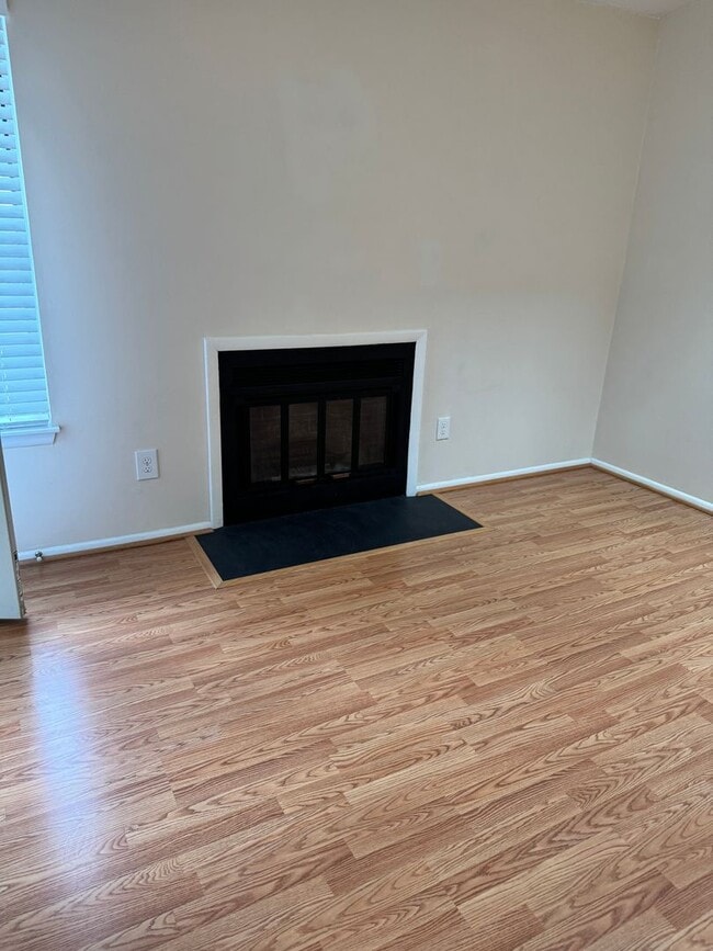 Photo - Thalia Station