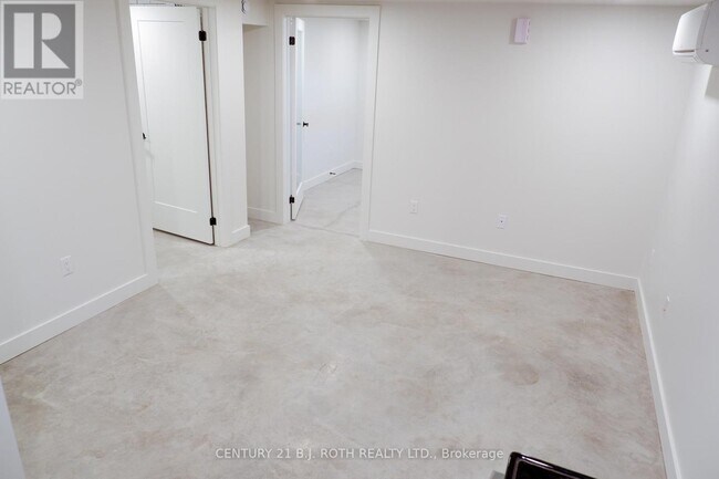 Photo - 1370 Killarney Beach Rd Unit 207