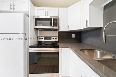 Photo - 3025 Mary St Unit 1