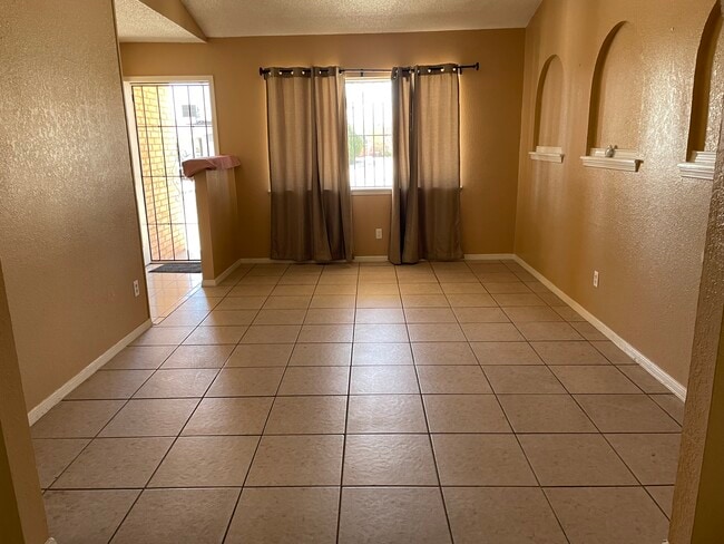 11787 Jim Thorpe Dr