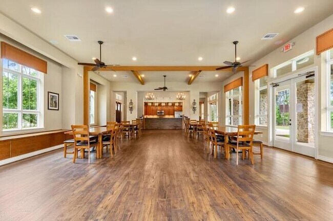 Photo - 9811 Laurel Lake Dr Unit e1